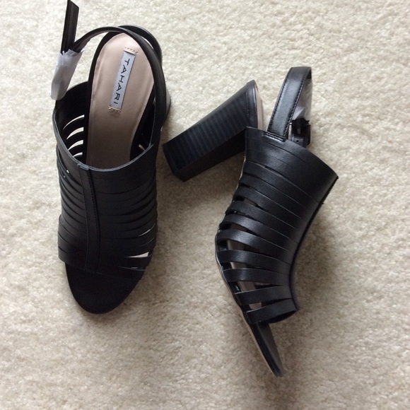 Tahari Leather Sandals Size 7, 7.5, 8, 8.5 - Picture 3 of 7